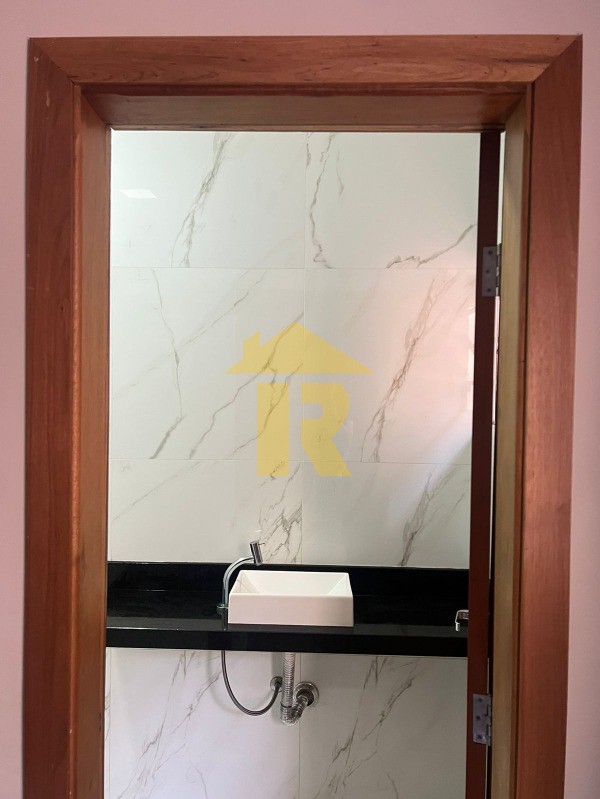 Casa com 3 quartos à venda, 198m² — foto 16 de 23