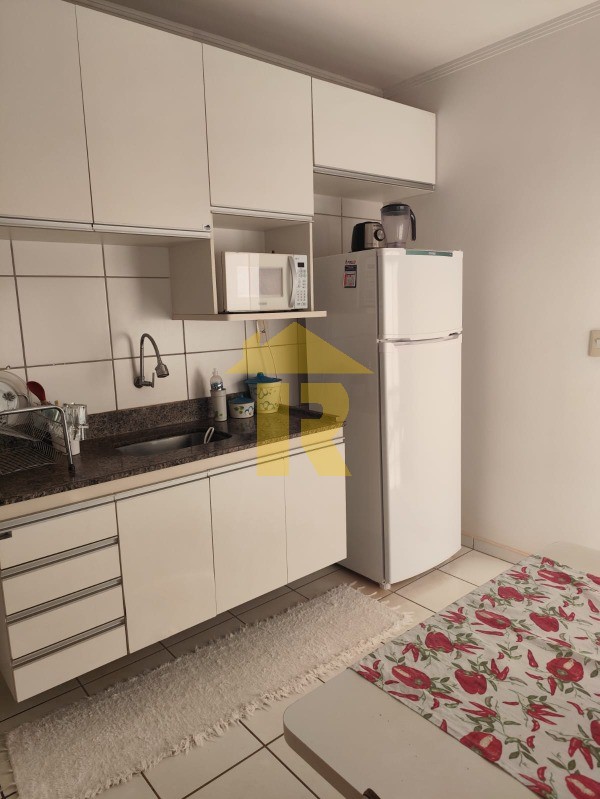 Apartamento com 2 quartos à venda, 77m² — foto 15 de 18