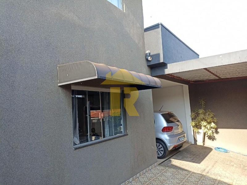 Casa com 3 quartos à venda, 167m² — foto 3 de 36