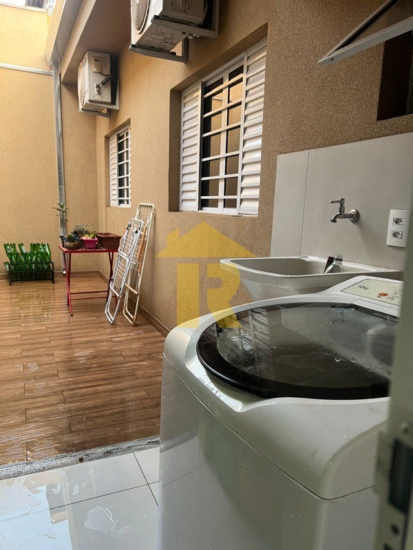 Casa com 3 quartos à venda, 198m² — foto 23 de 23