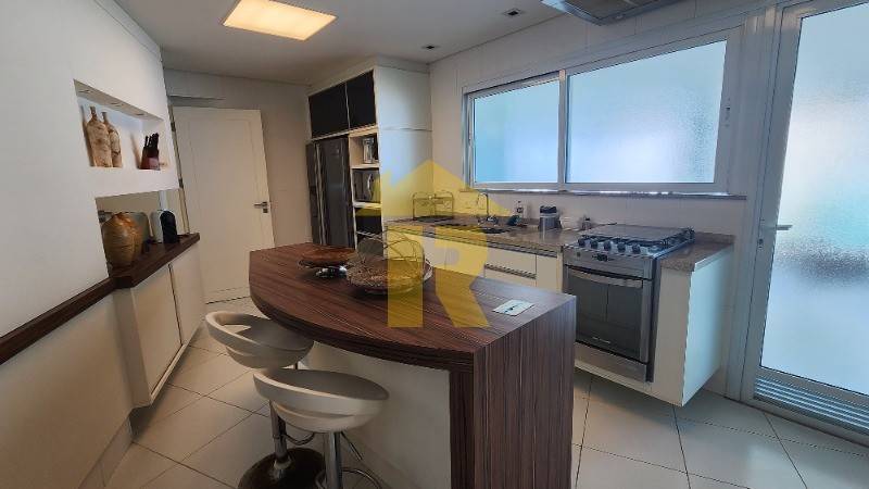 Apartamento com 4 quartos à venda, 240m² — foto 35 de 50
