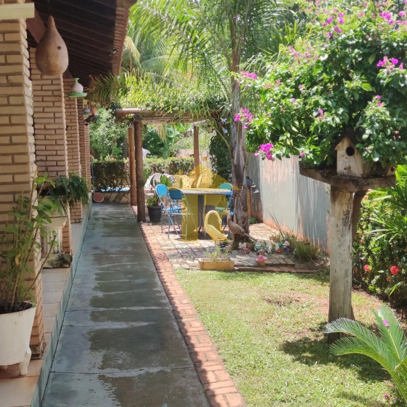 Casa de Condomínio com 4 quartos à venda, 450m² — foto 2 de 21