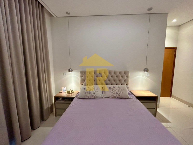 Casa de Condomínio com 3 quartos à venda, 240m² — foto 4 de 19