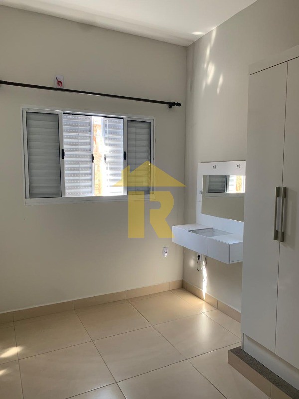 Casa com 3 quartos à venda, 82m² — foto 9 de 17