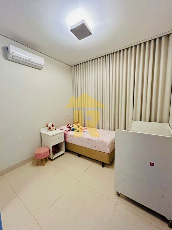 Casa de Condomínio com 3 quartos à venda, 240m² — foto 9 de 19