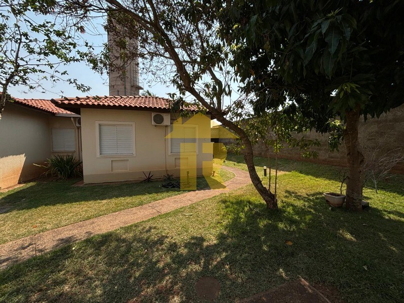 Casa de Condomínio com 3 quartos à venda e aluguel, 135m² — foto 2 de 19