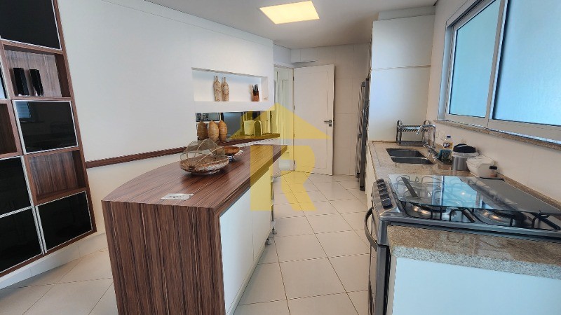 Apartamento com 4 quartos à venda, 240m² — foto 34 de 50