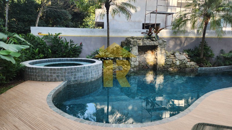 Casa com 6 quartos à venda — foto 30 de 46