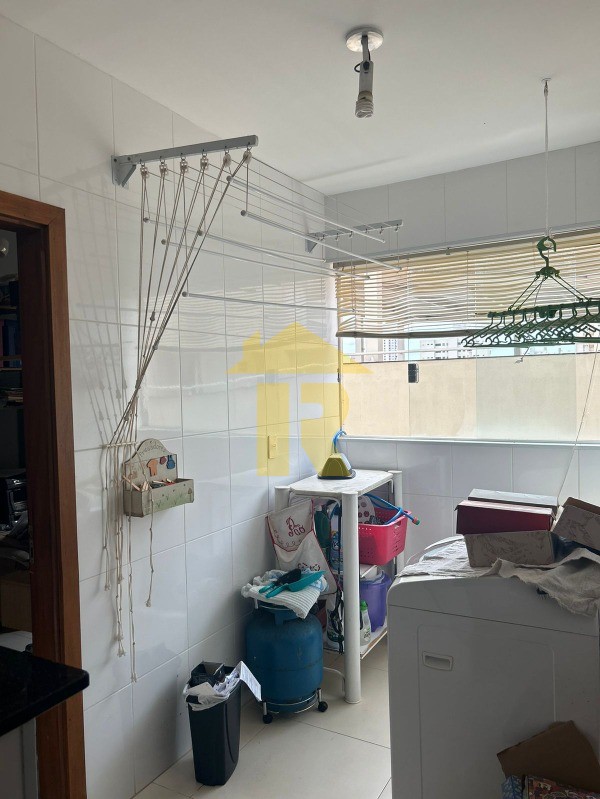Apartamento com 2 quartos à venda, 80m² — foto 4 de 10