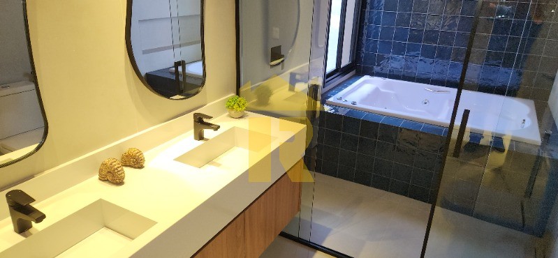 Casa com 6 quartos à venda — foto 26 de 46