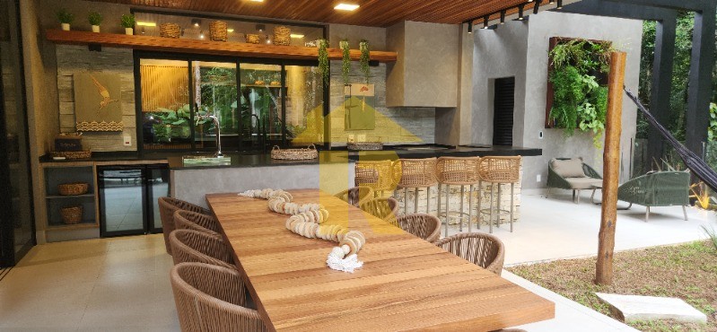 Casa com 6 quartos à venda — foto 28 de 46