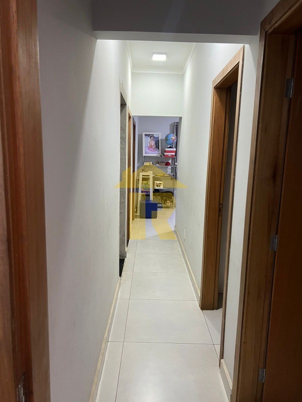 Casa com 3 quartos à venda, 198m² — foto 10 de 23