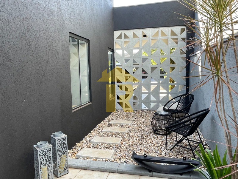 Casa de Condomínio com 3 quartos à venda, 235m² — foto 6 de 17