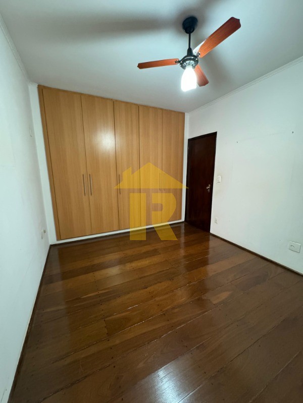 Casa com 3 quartos à venda, 258m² — foto 7 de 13
