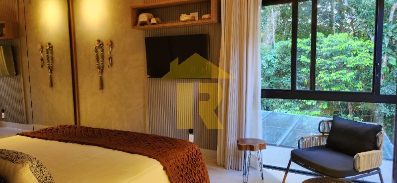 Casa com 6 quartos à venda — foto 20 de 46