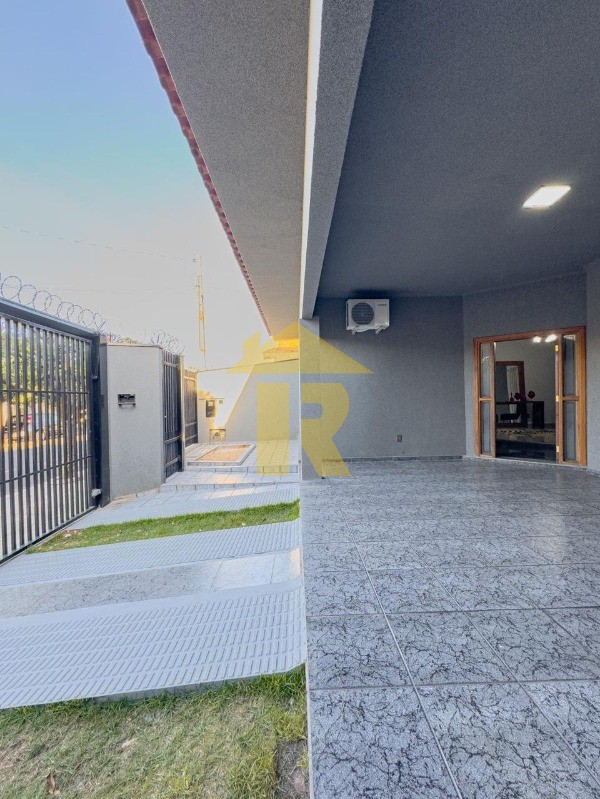 Casa com 3 quartos à venda, 212m² — foto 5 de 32