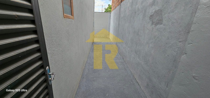 Casa com 2 quartos à venda, 100m² — foto 15 de 17