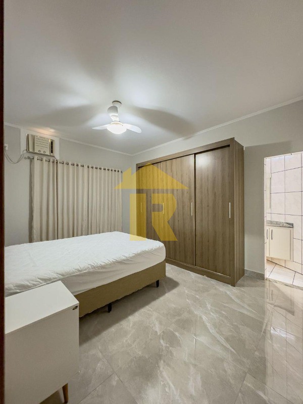 Casa com 3 quartos à venda, 212m² — foto 17 de 32