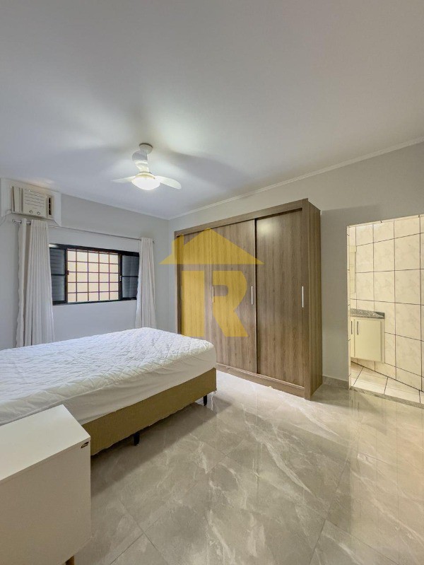 Casa com 3 quartos à venda, 212m² — foto 12 de 32