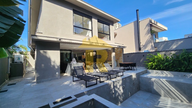 Casa com 6 quartos à venda — foto 22 de 43