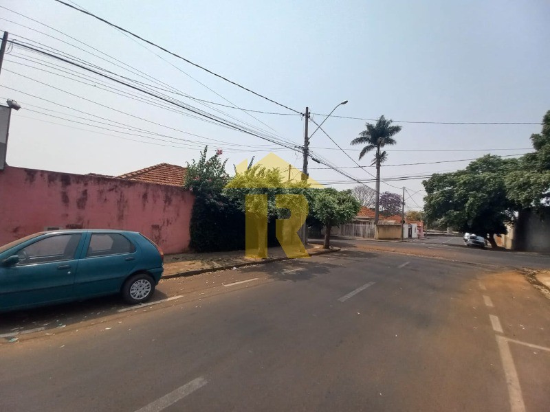 Terreno / Lote / Condomínio  à venda, 242m² — foto 9 de 10