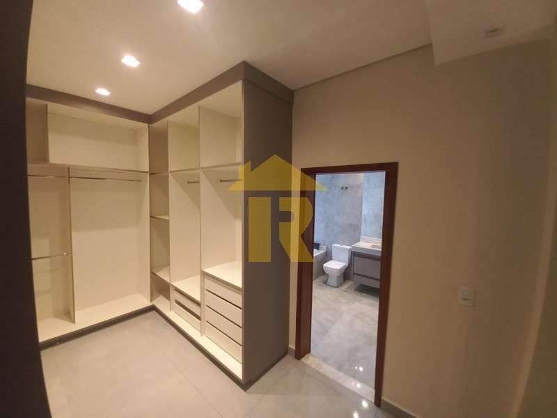 Casa com 3 quartos à venda, 275m² — foto 17 de 30