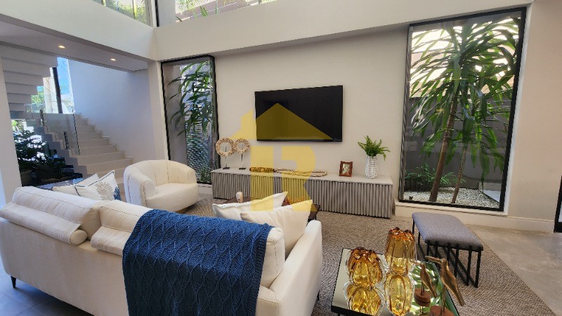 Casa com 6 quartos à venda — foto 10 de 43