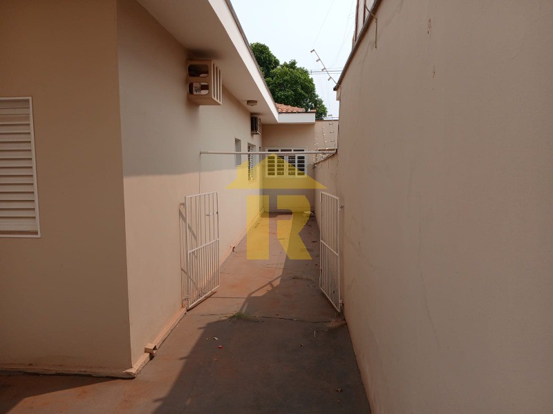 Casa com 3 quartos à venda, 200m² — foto 28 de 28