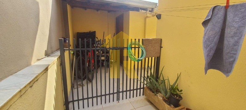 Casa com 2 quartos à venda, 220m² — foto 30 de 33