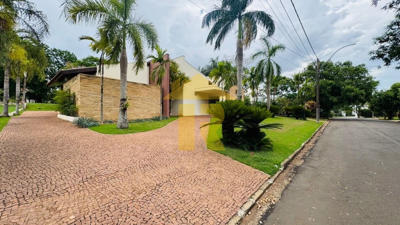 Casa de Condomínio com 4 quartos à venda, 370m² — foto 1 de 42