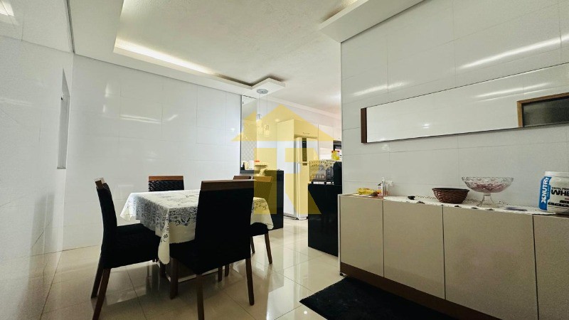 Casa com 3 quartos à venda, 260m² — foto 4 de 13