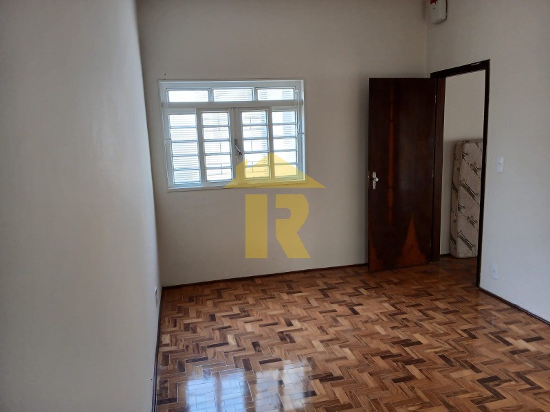 Casa com 3 quartos à venda, 200m² — foto 20 de 28