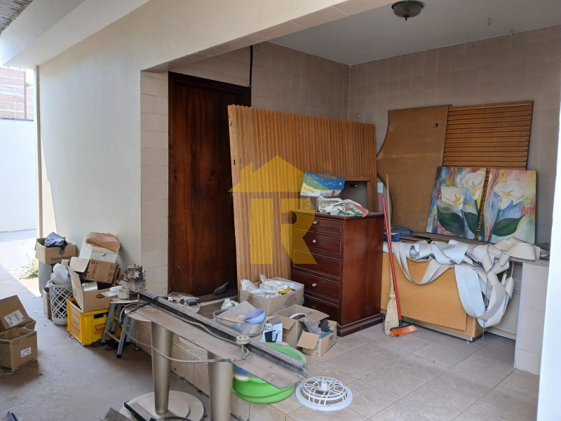 Casa com 3 quartos à venda, 200m² — foto 25 de 28