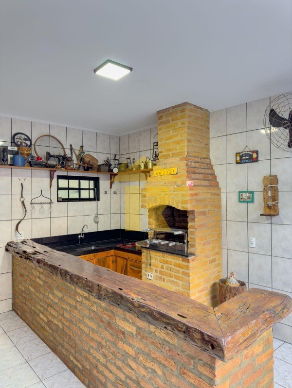 Casa com 3 quartos à venda, 212m² — foto 28 de 32