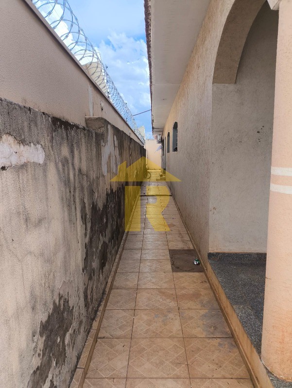 Casa com 2 quartos à venda, 280m² — foto 22 de 24