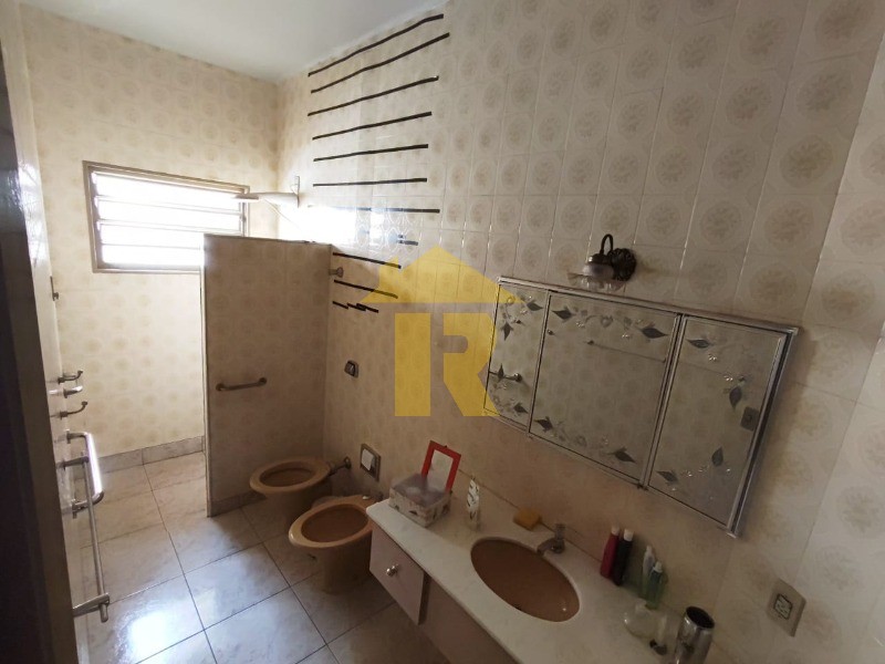 Casa com 3 quartos à venda, 228m² — foto 6 de 15