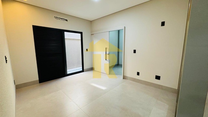 Casa de Condomínio com 3 quartos à venda, 220m² — foto 18 de 28