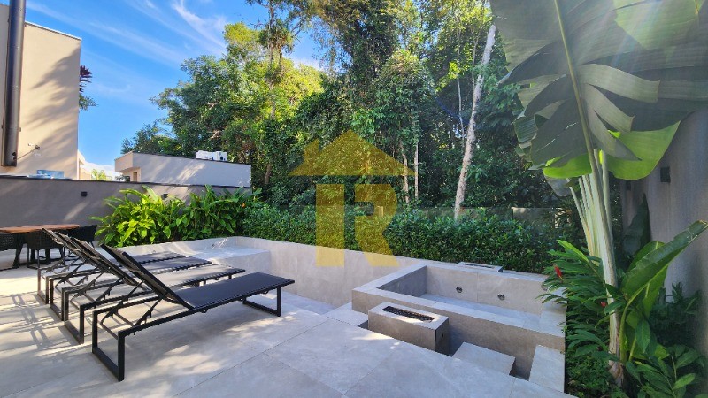 Casa com 6 quartos à venda — foto 20 de 43