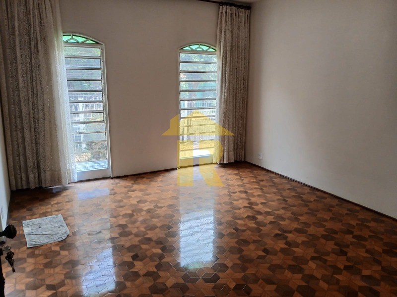 Casa com 3 quartos à venda, 200m² — foto 5 de 28