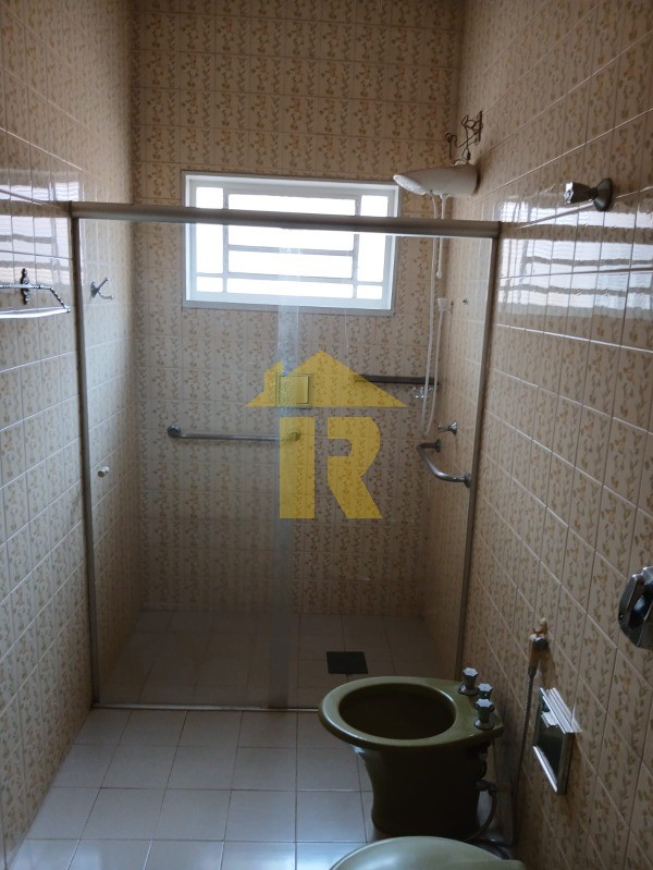 Casa com 3 quartos à venda, 200m² — foto 18 de 28