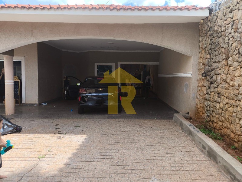 Casa com 2 quartos à venda, 280m² — foto 2 de 24
