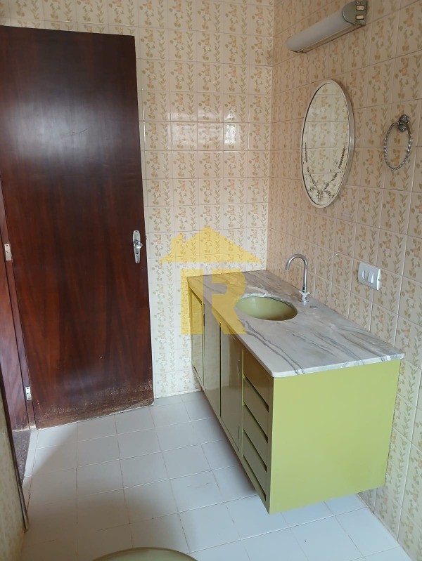 Casa com 3 quartos à venda, 200m² — foto 17 de 28