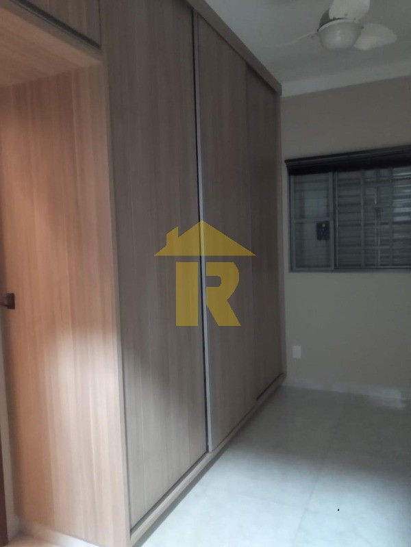 Casa com 2 quartos à venda, 220m² — foto 18 de 33