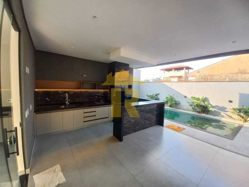 Casa com 3 quartos à venda, 275m² — foto 26 de 30