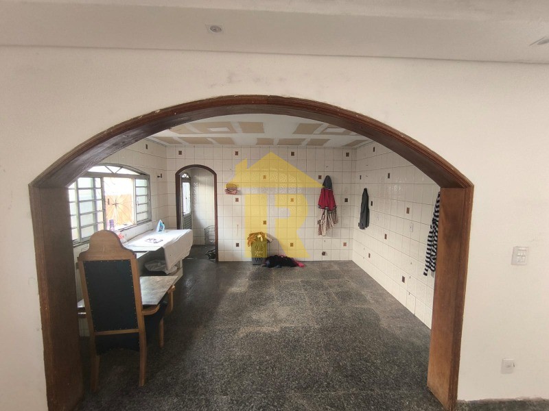 Casa com 2 quartos à venda, 280m² — foto 7 de 24