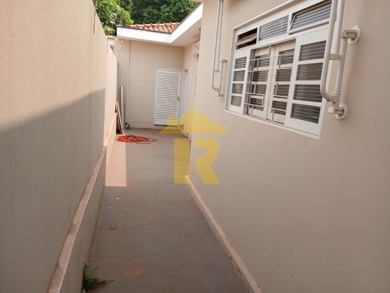 Casa com 3 quartos à venda, 200m² — foto 27 de 28