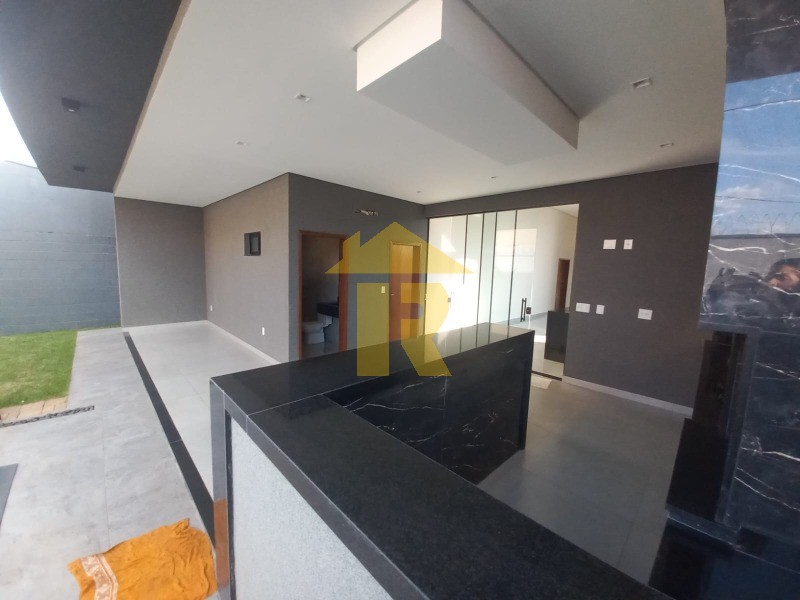 Casa com 3 quartos à venda, 275m² — foto 25 de 30
