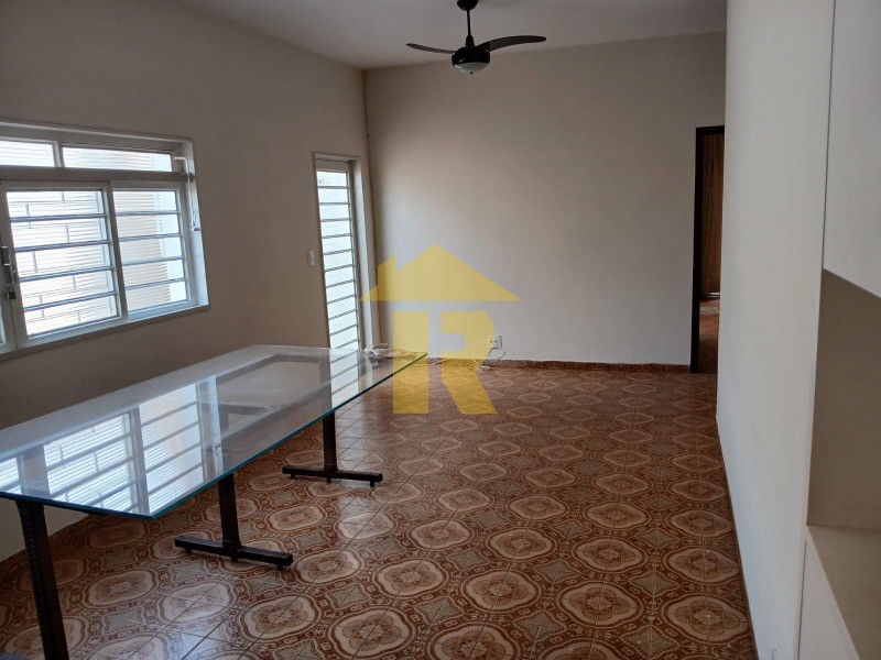 Casa com 3 quartos à venda, 200m² — foto 8 de 28