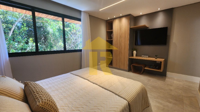 Casa com 6 quartos à venda — foto 28 de 50