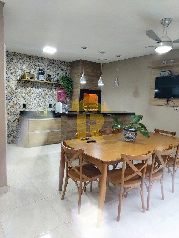 Casa de Condomínio com 3 quartos à venda, 160m² — foto 1 de 17